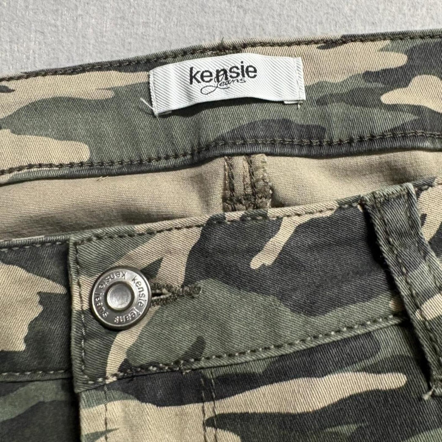Kensie Jeans Womens 10/30 Camouflage Skinny Stretch Camo Pants Green