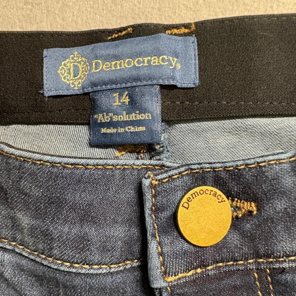 Democracy Absolution Jeans Womens 14 Blue Denim Skinny Slimming Stretch Crop