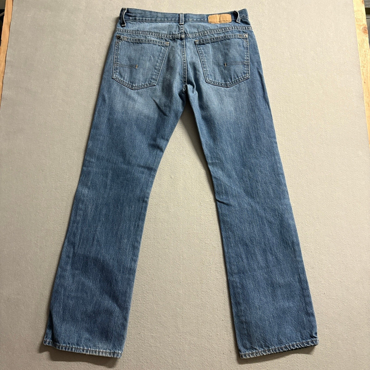 Calvin Klein Jeans Mens 32x32 Medium Wash Blue Denim Bootcut Stretch Jeans