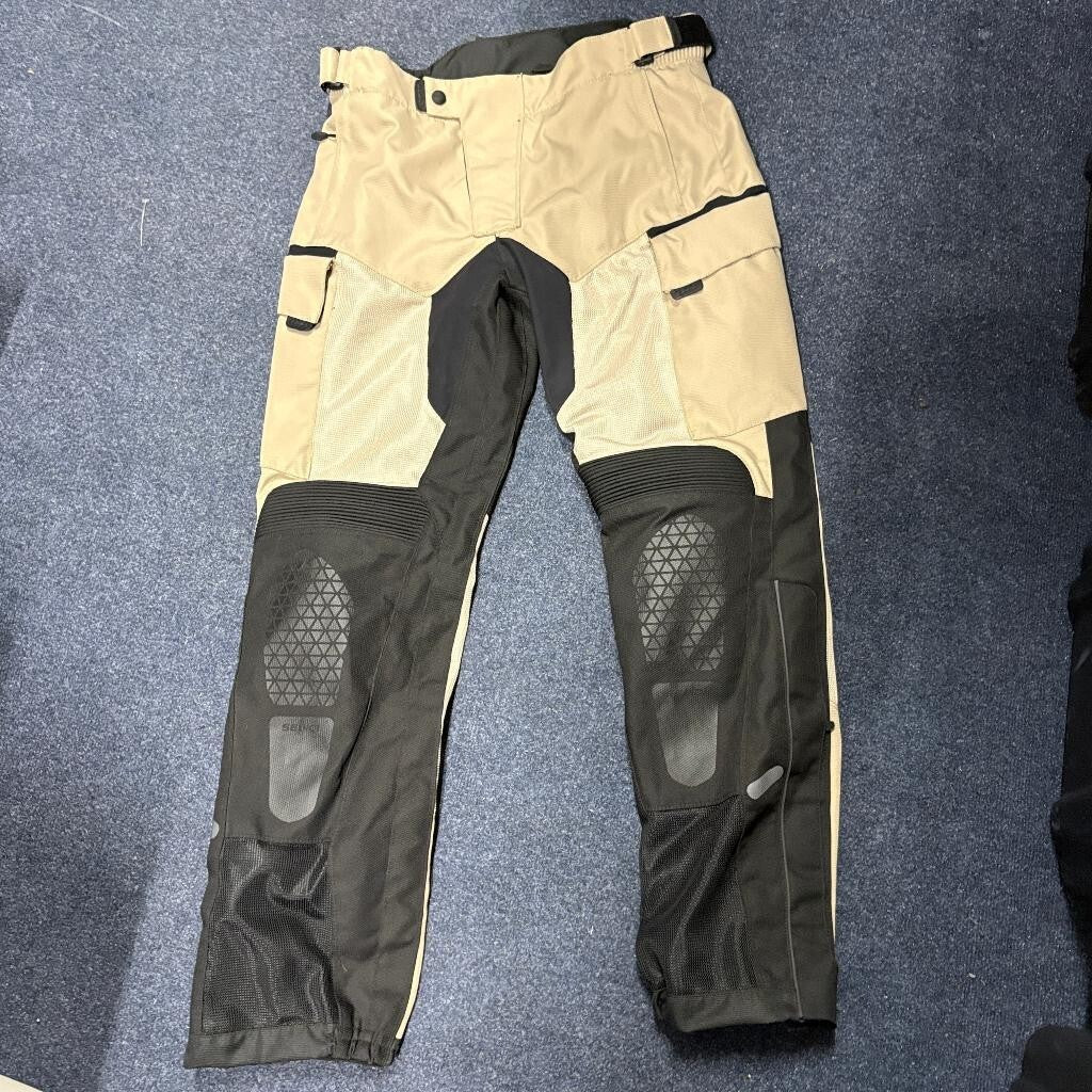 Sedici Motorcycle Riding Pants Mens Size Large Tan Black Mesh Armored Adventure