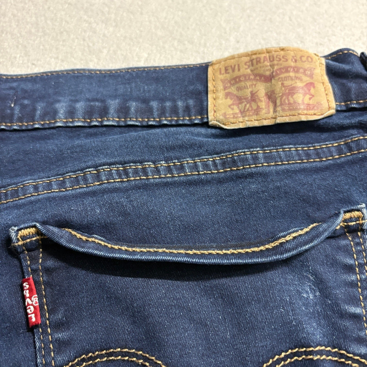 Levi's 710 Super Skinny Jeans Women Size 33 W33 L30 Dark Wash Blue Denim Stretch