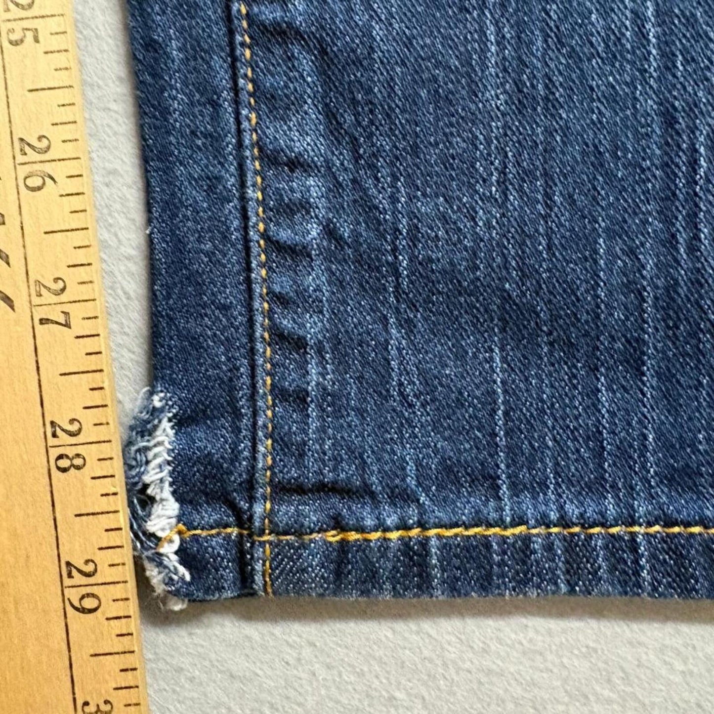 Levi's 511 Skinny Jeans Womens Size 32x30 Dark Wash Blue Denim Mid Rise Stretch
