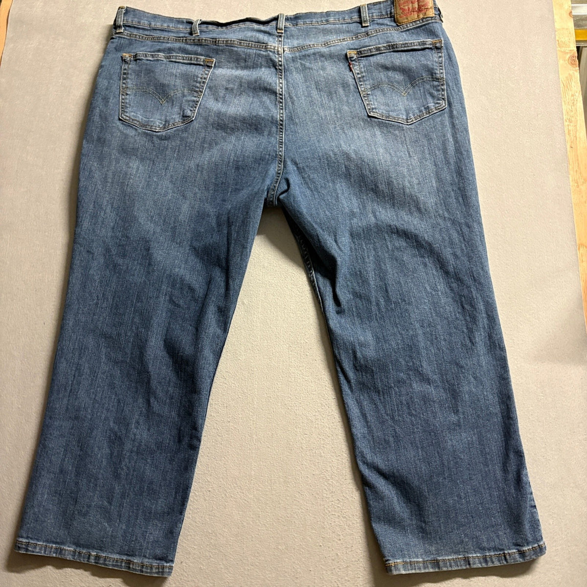 Levi's 550 Relaxed Fit Tapered Leg Jeans Mens 54 x 28 Big & Tall Blue Denim