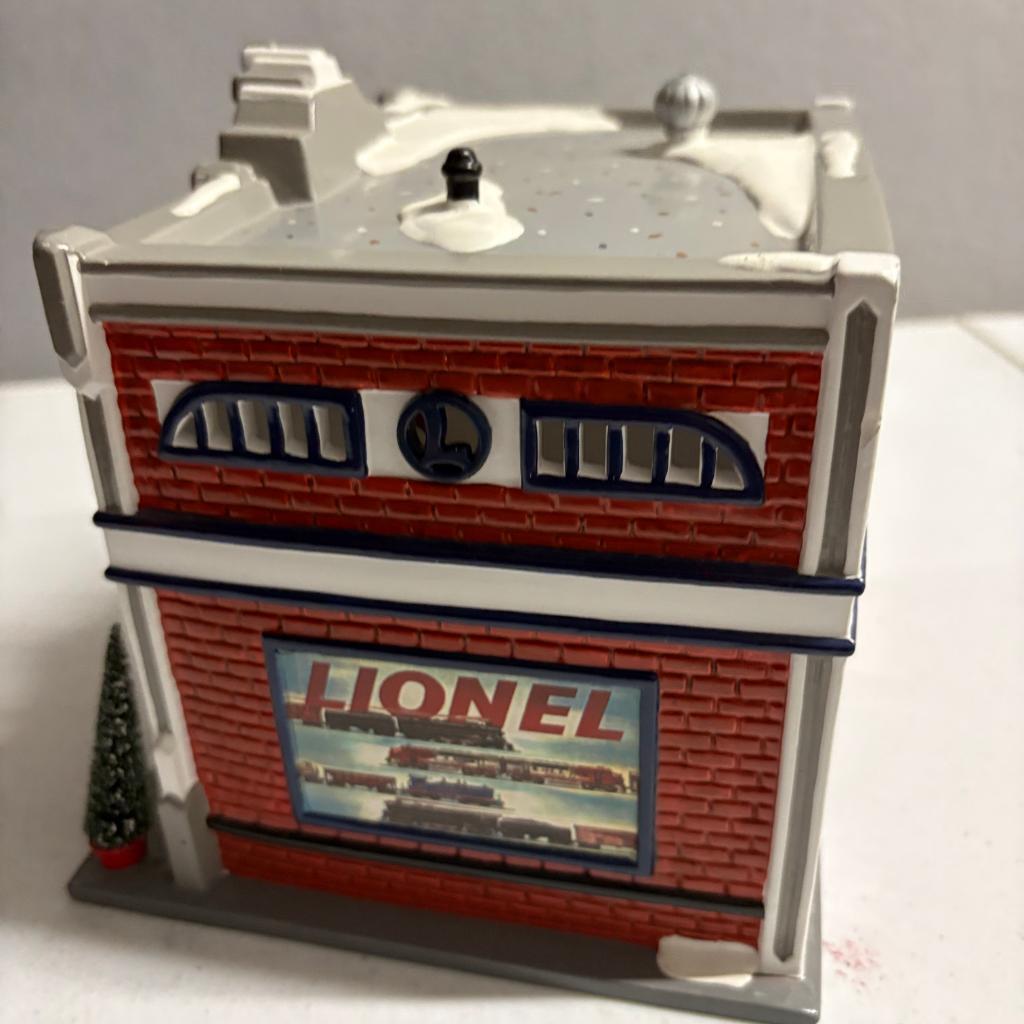Department 56 Snow Village Lionel Electric Train Shop 54947 Christmas House Box
