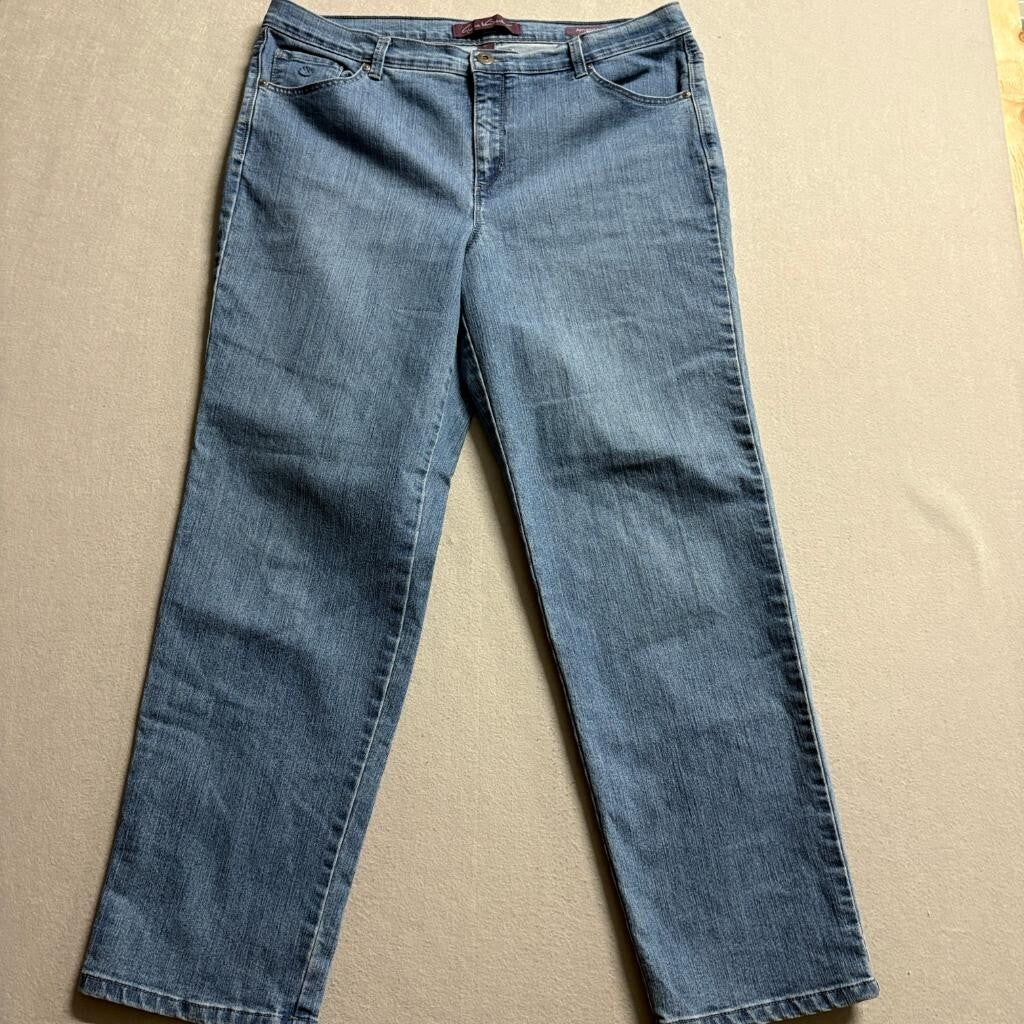 Gloria Vanderbilt Amanda Jeans Womens 16W Blue Denim Classic Straight Leg