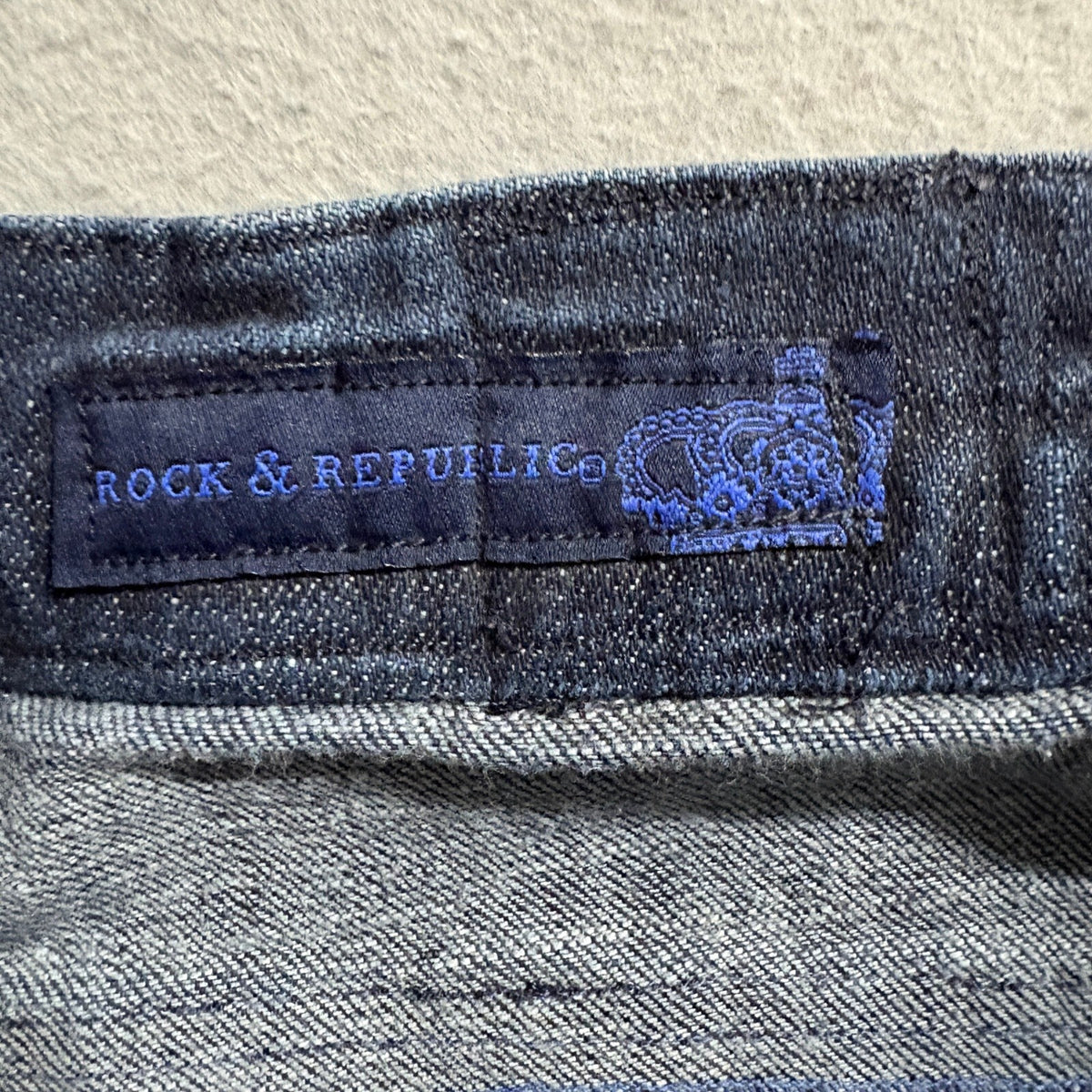 Rock & Republic Bootcut Jeans Womens 10 Blue Denim Embroidered Pocket Stretch