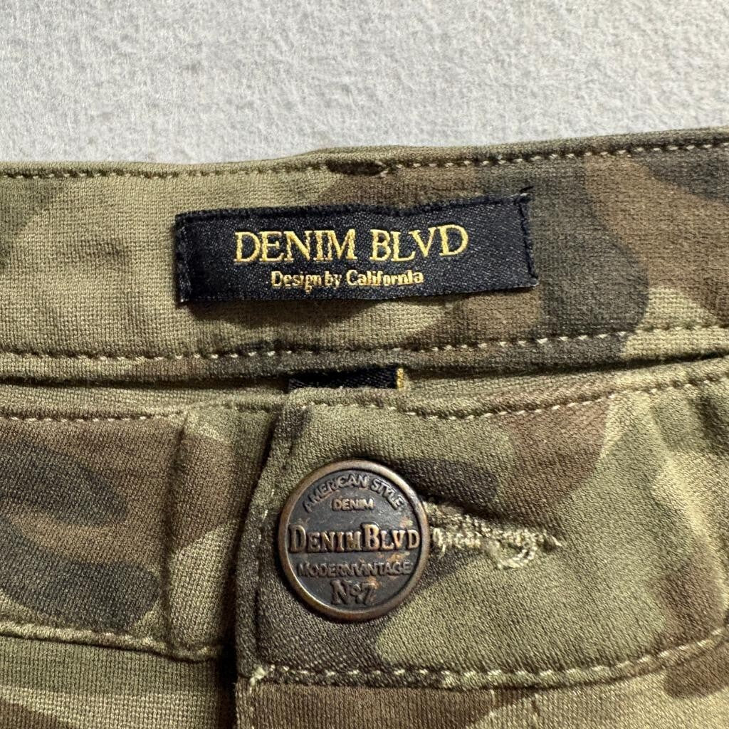 Denim Blvd Camo Skinny Pants Womens Large Green Camouflage Stretch Rayon Blend