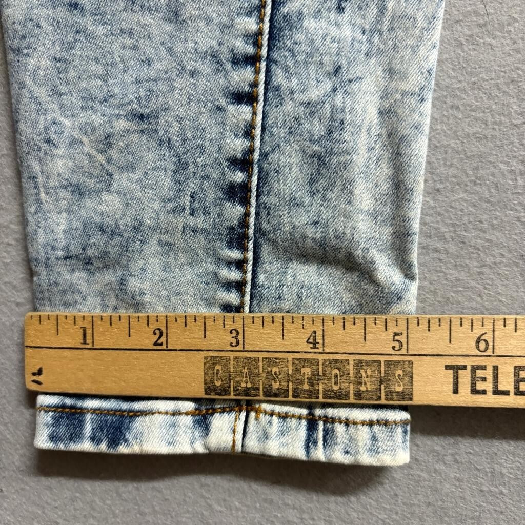 The Style Between Us Moto Jeans Mens 9 Acid Wash Blue Denim Biker Ribbed Stretch