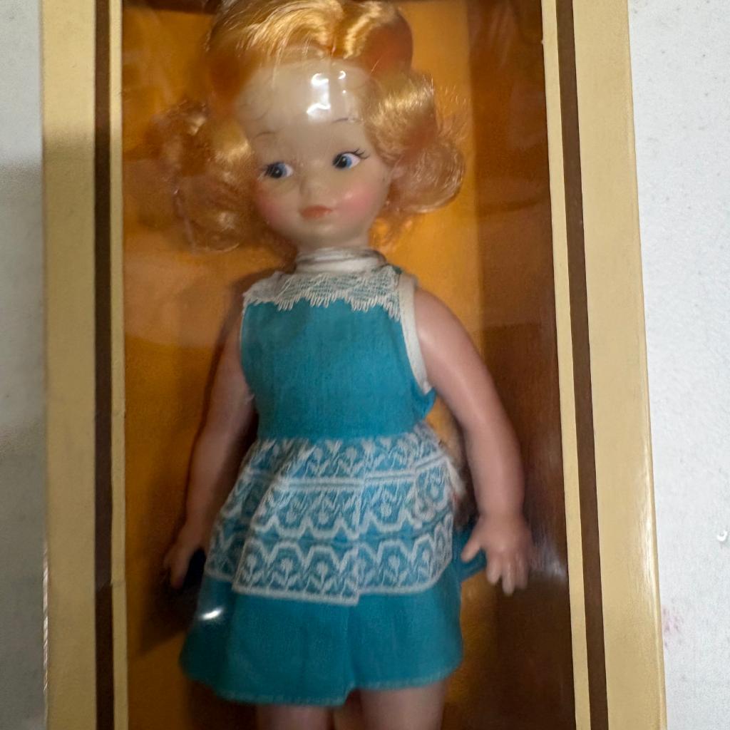 Vintage Larco Cindy Doll 7004 Blonde Hair Blue Dress Made in Hong Kong 1970s