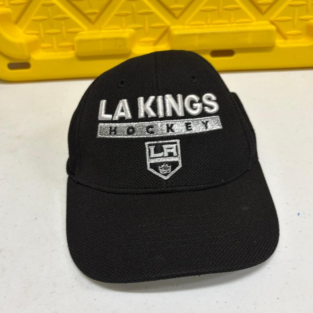 LA Kings Adidas Hockey Hat Mens Size S/M Black Stretch Fit NHL Cap