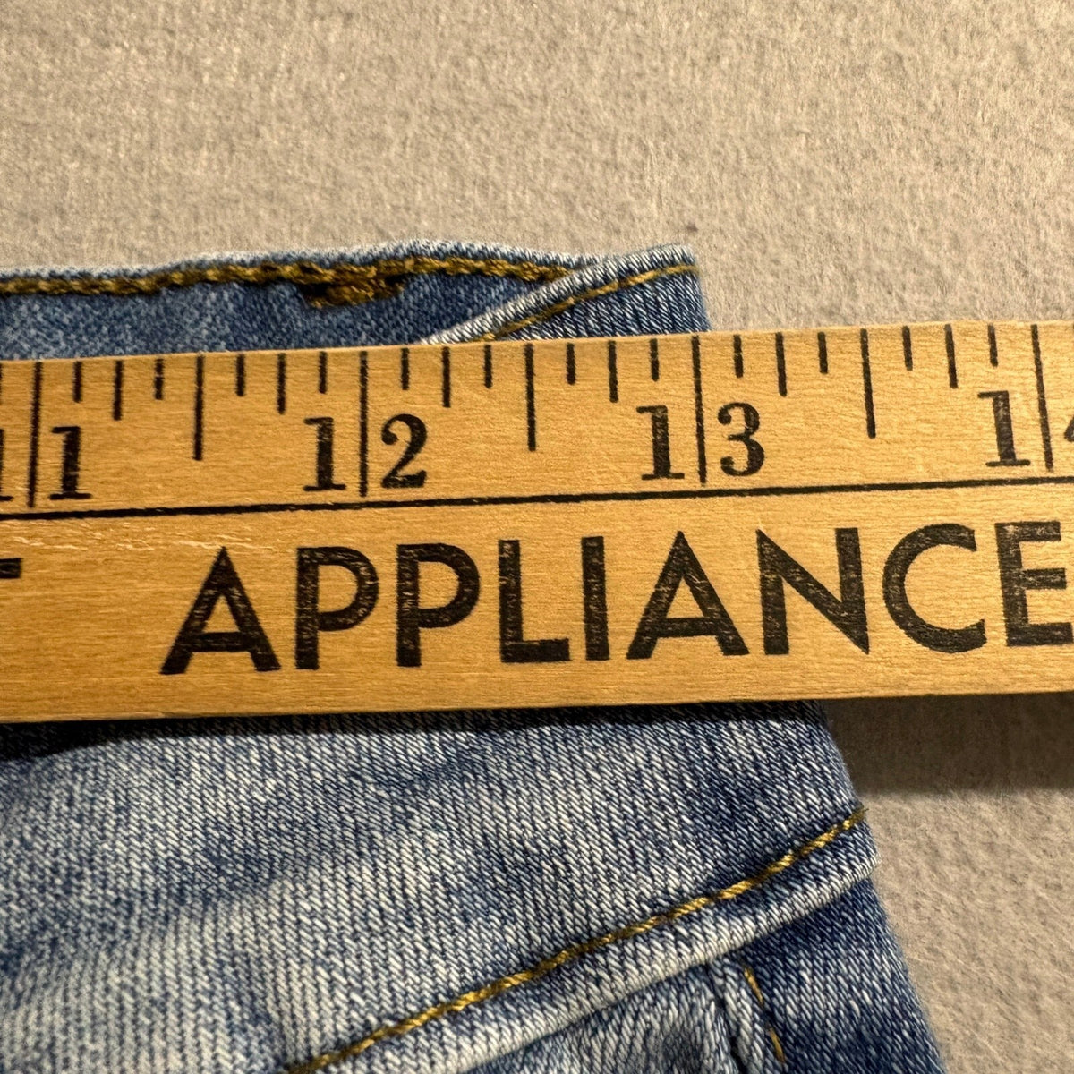 Honey & Bristle Womens Raw Hem Ankle Jeans Size 4P Blue Denim Stretch Crop