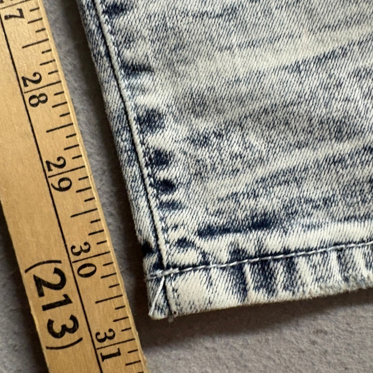 Rue21 Slim Taper Supreme Flex Jeans Mens 32x32 Distressed Acid Wash Blue Denim