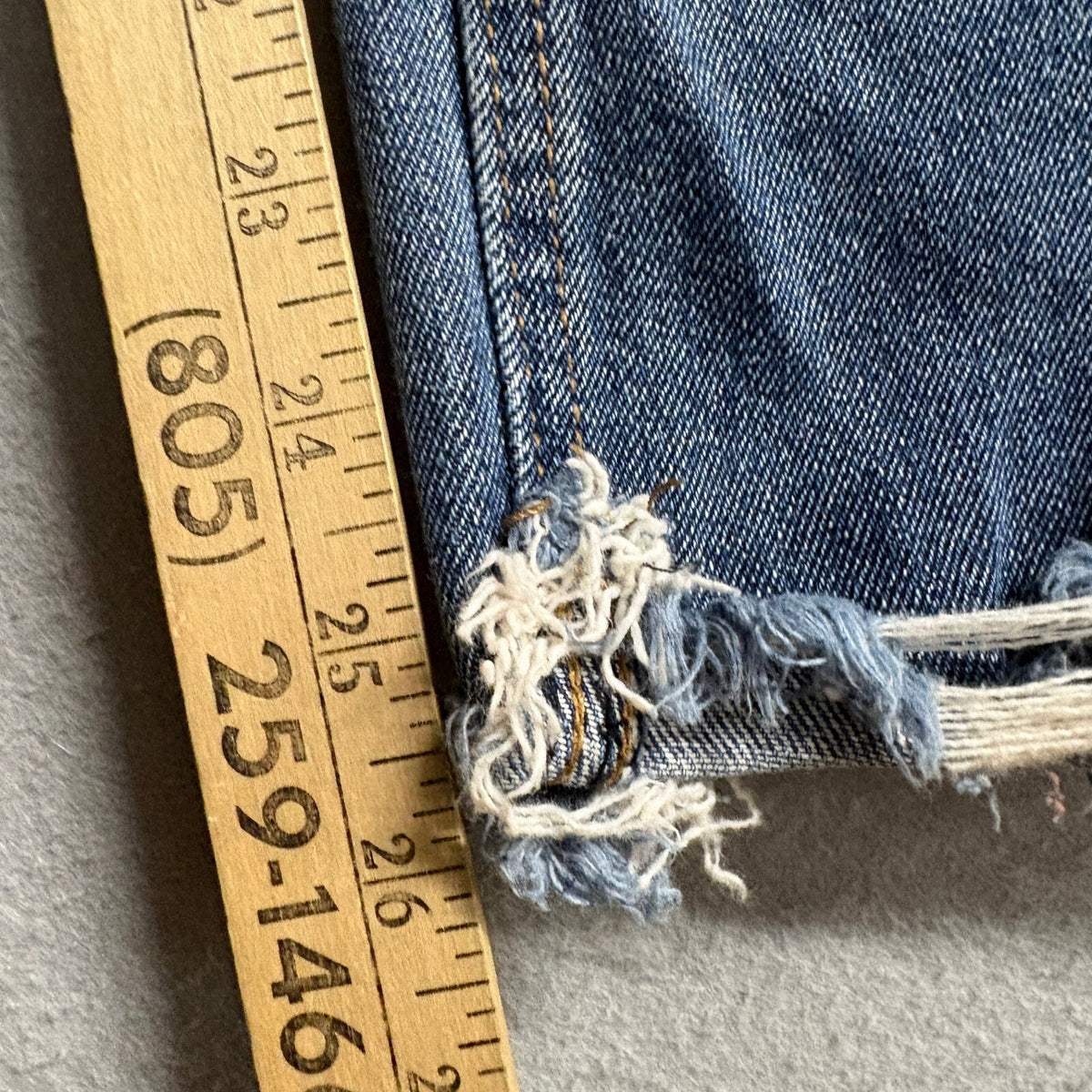 Almost Famous Two Tone Split Color Distressed Jeans Womens Size 3 Blue Denim