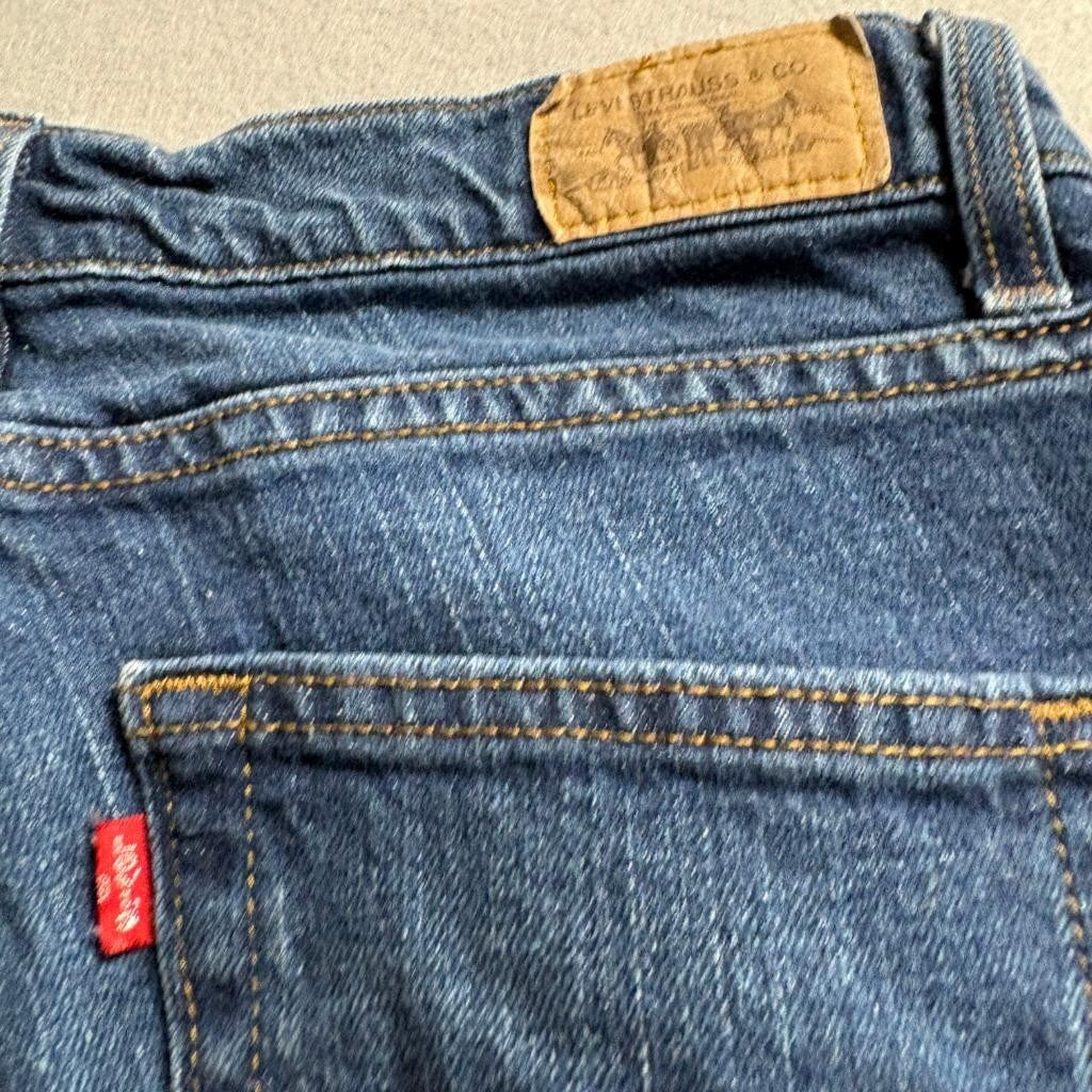 Levis Curvy Bootcut Jeans Womens 10 Medium Blue Denim Stretch Mid Rise Pants