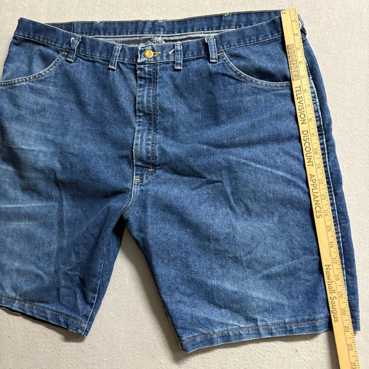Wrangler Premium Quality Denim Shorts Mens 44 Regular Fit Blue Cotton Blend