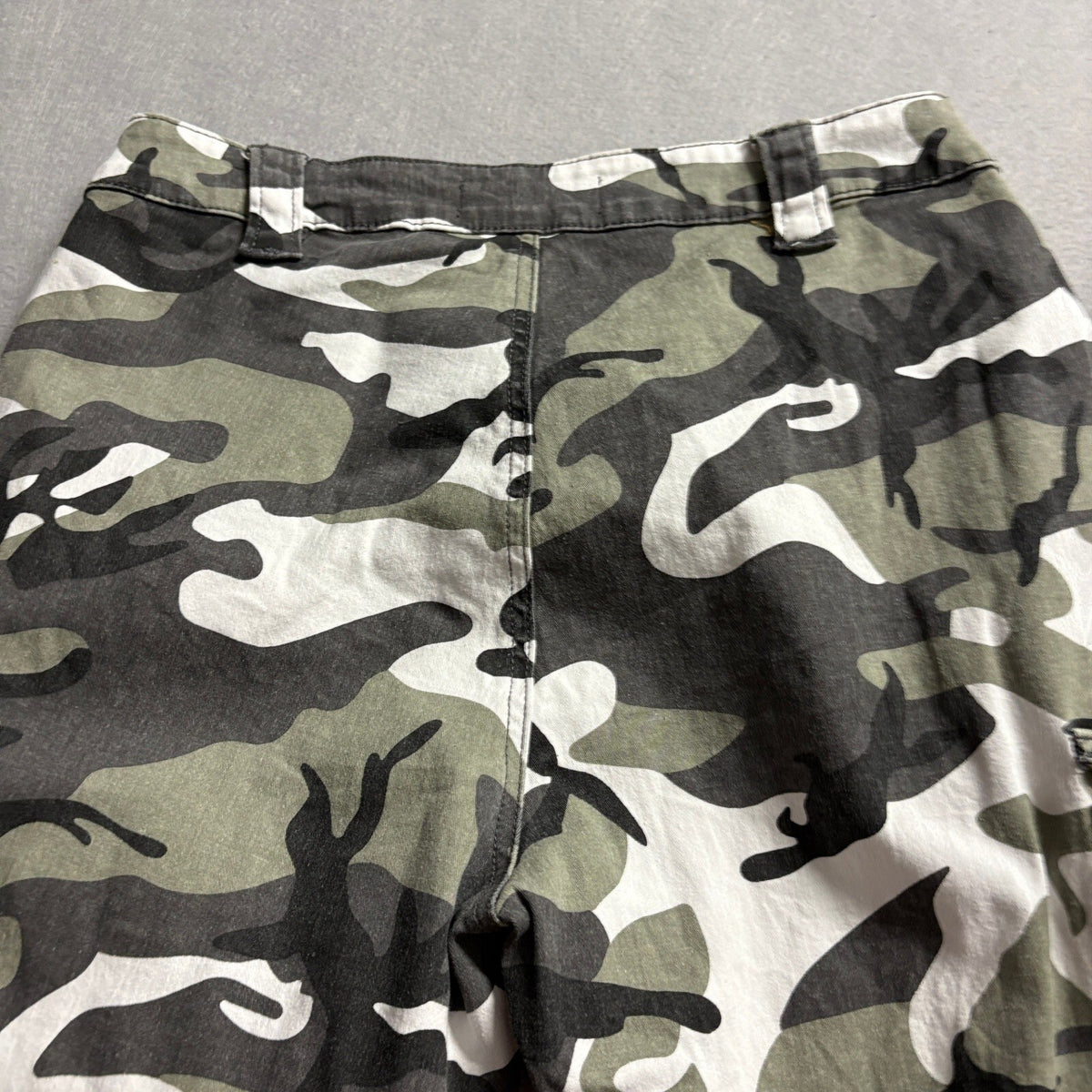 Almost Famous Camo Cargo Jogger Pants Womens Large Green Camouflage Utility
