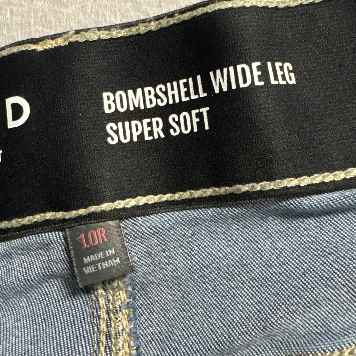 Torrid Bombshell Wide Leg Super Soft Jeans Womens 10 Regular Medium Wash Denim