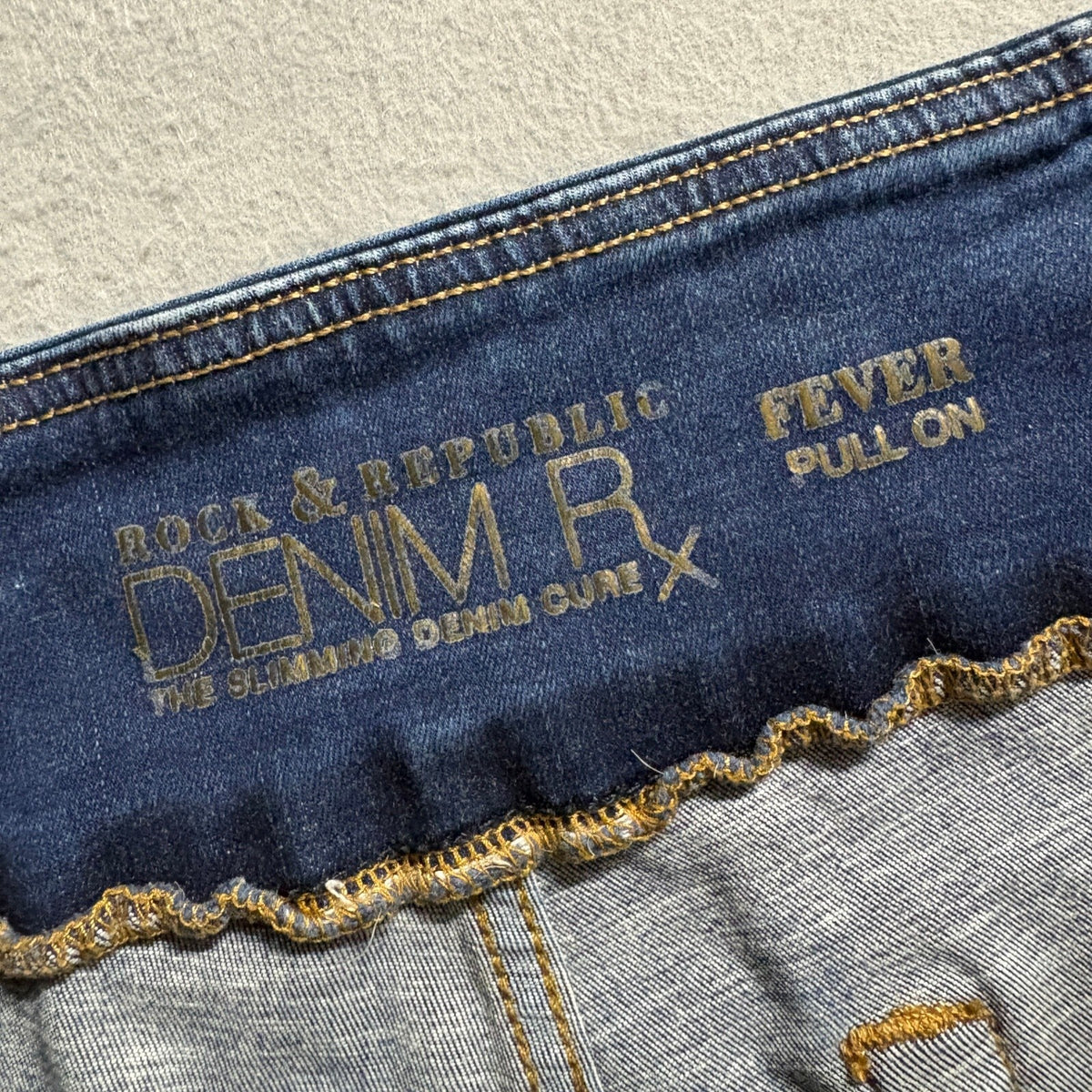 Rock & Republic Denim Rx Fever Pull On Jeans Womens Size 12 M Blue Medium Wash