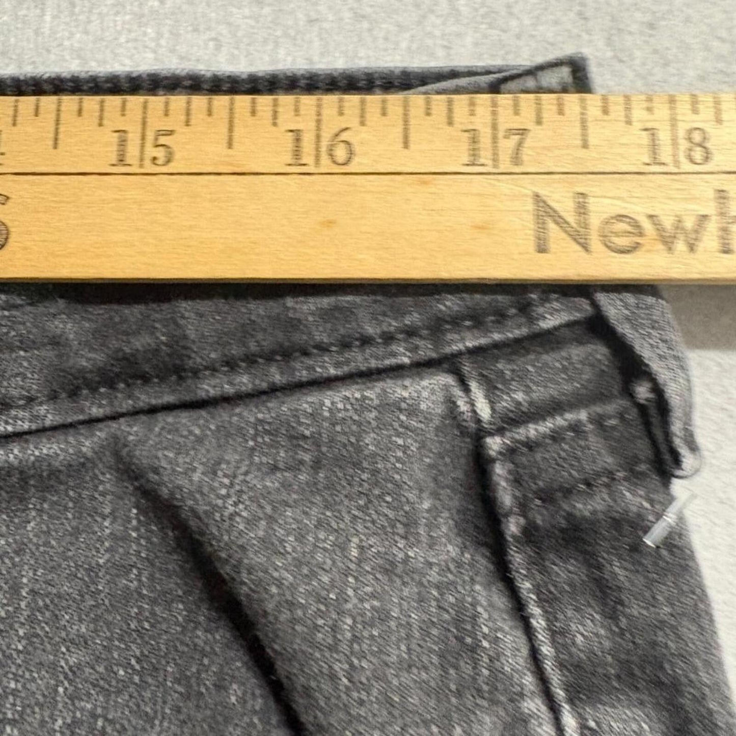 Signature by Levi Strauss Women's Size 12M W31 L32 Mid Rise Bootcut Jeans Black