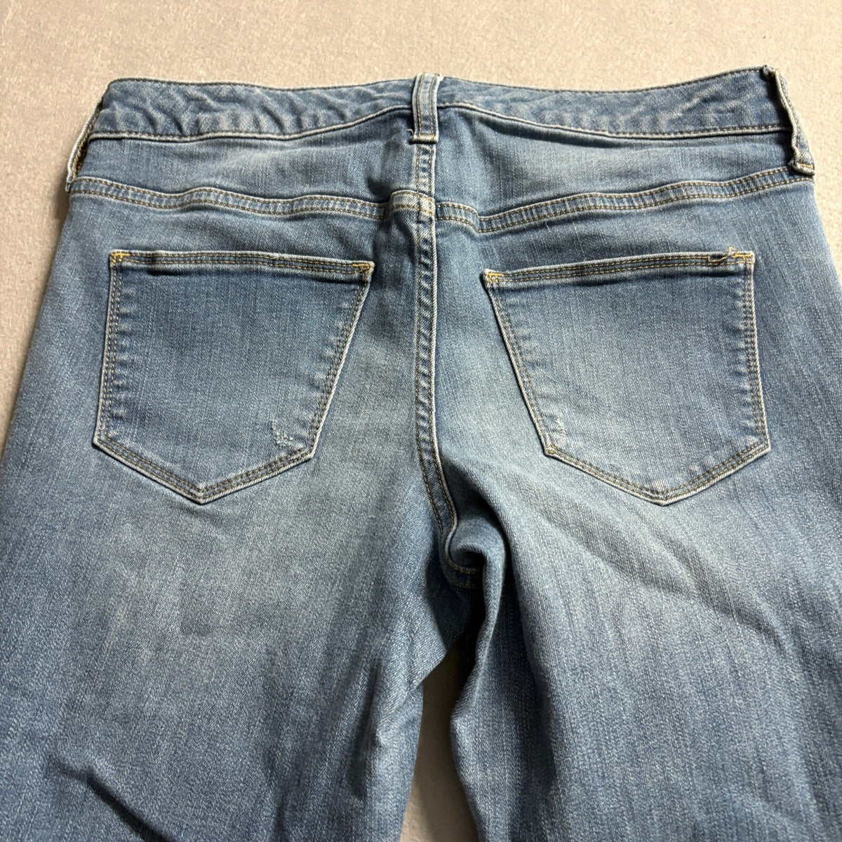 Universal Thread Womens Distressed Bootcut Jeans Size 4/27R Medium Wash Stretch