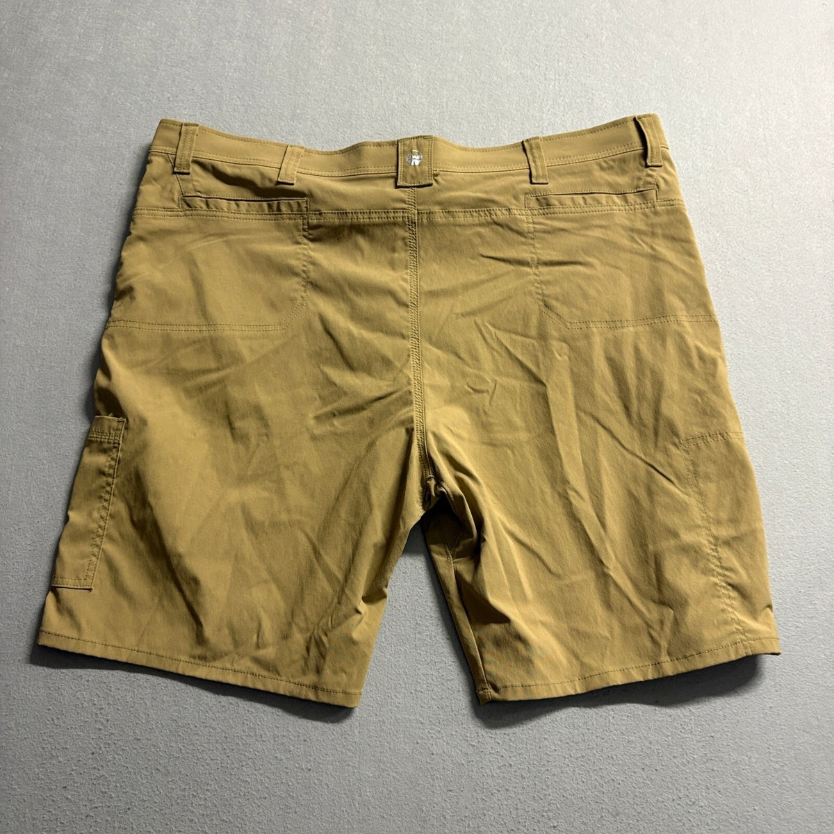 Wrangler Outdoor Cargo Shorts Mens Size 48 Beige Tan Stretch Nylon Utility