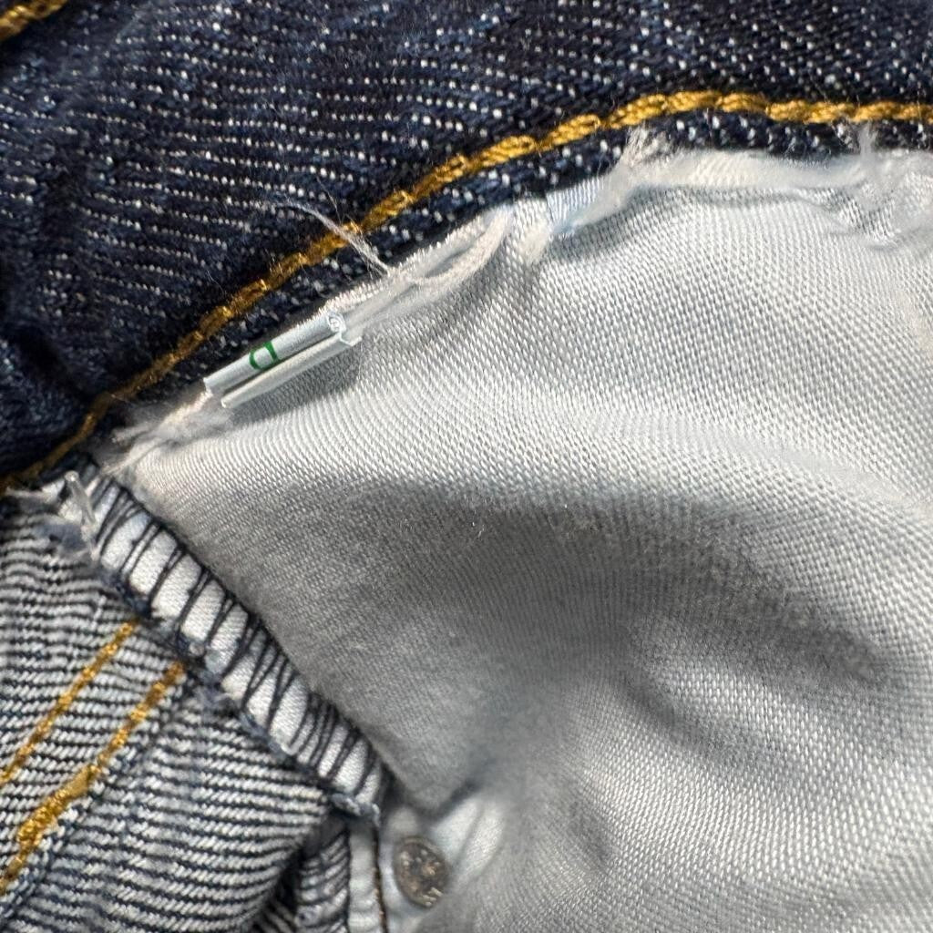 Levis High Waisted Mom Jeans Womens 26 Dark Wash Blue Denim Tapered Leg