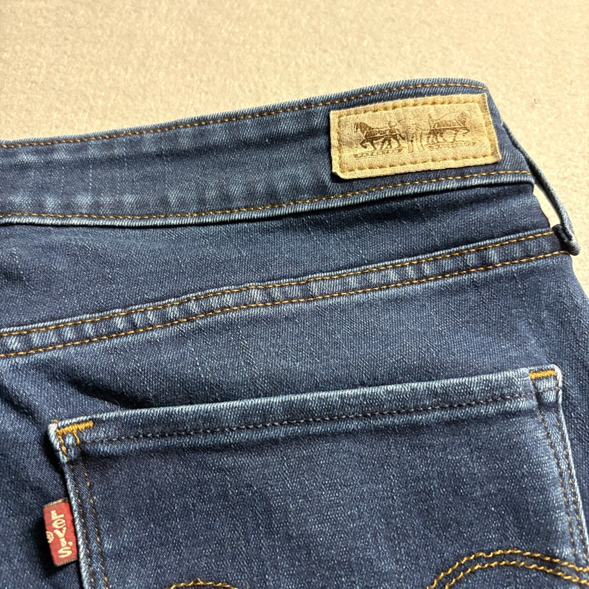 Levis Mid Rise Skinny Jeans Womens Size 14 Medium Dark Wash Blue Stretch Denim