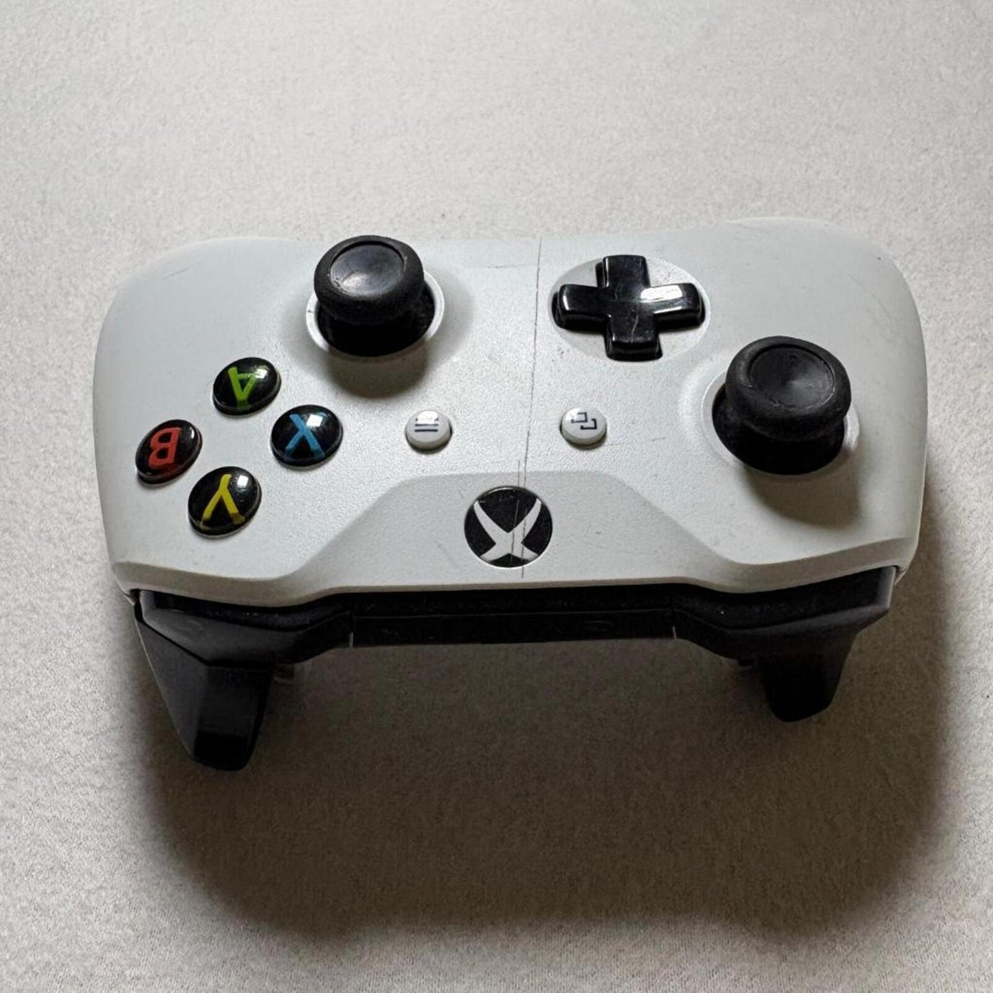 Microsoft Xbox One Wireless Controller Model 1708 White - Missing Battery Cover