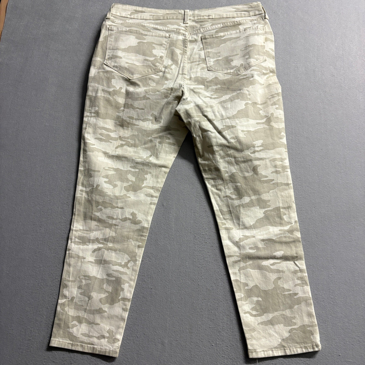 NYDJ Camo Ankle Jeans Womens 16 Beige Camouflage Lift Tuck Stretch Made in USA