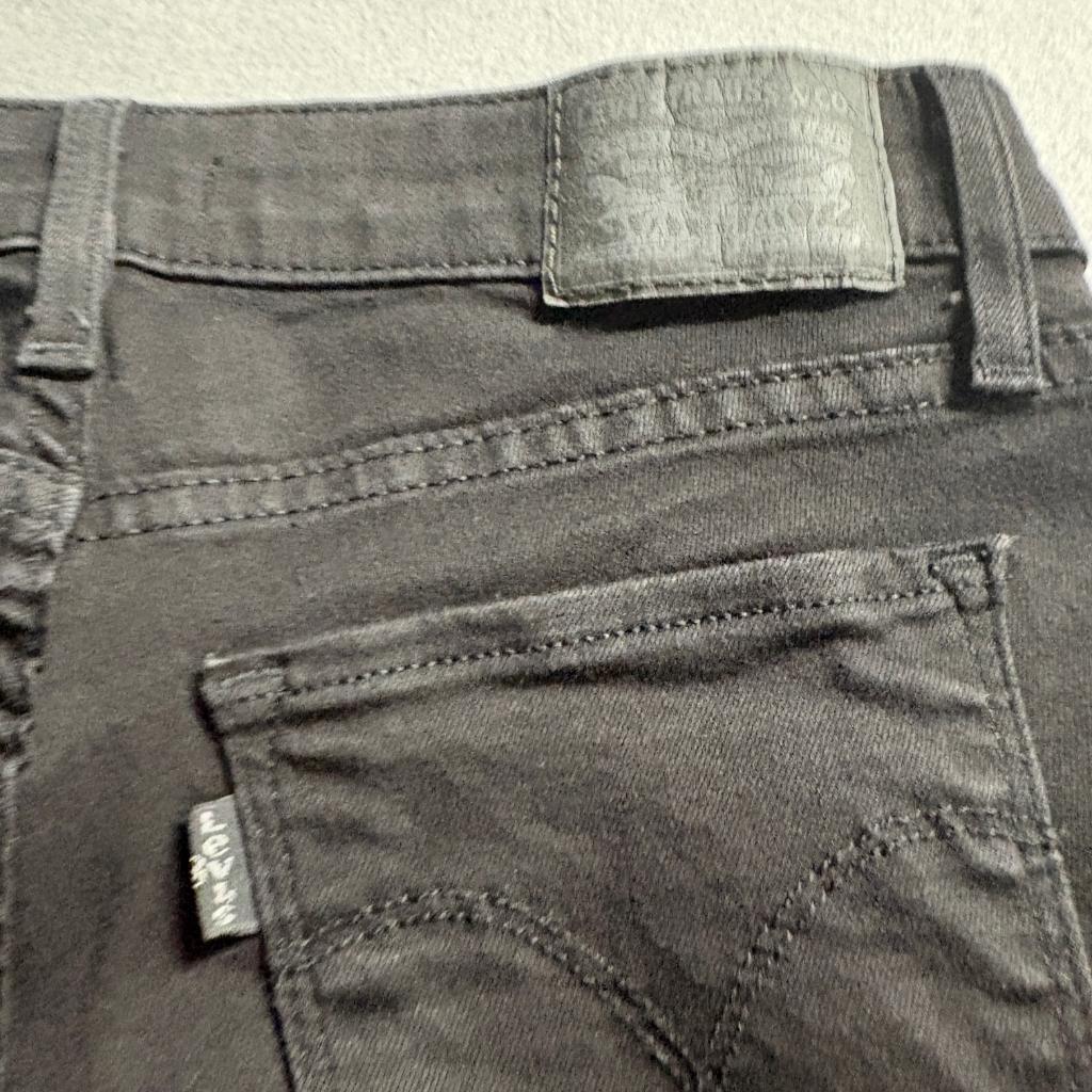 Levi's 711 Skinny Ankle Jeans Womens Size 25 Black Stretch Denim
