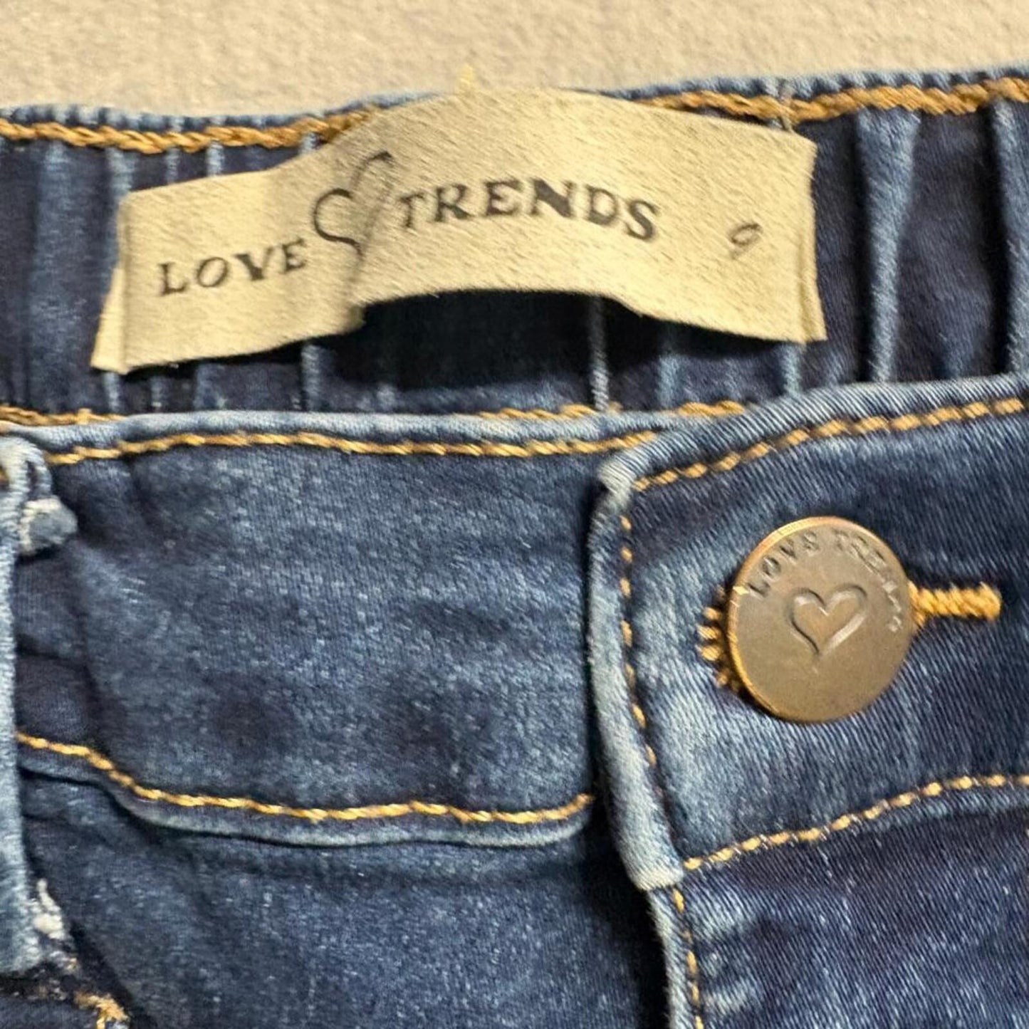 Love Tree Trends Cargo Jeans Womens Size 9 Blue Denim Utility Pockets Stretch
