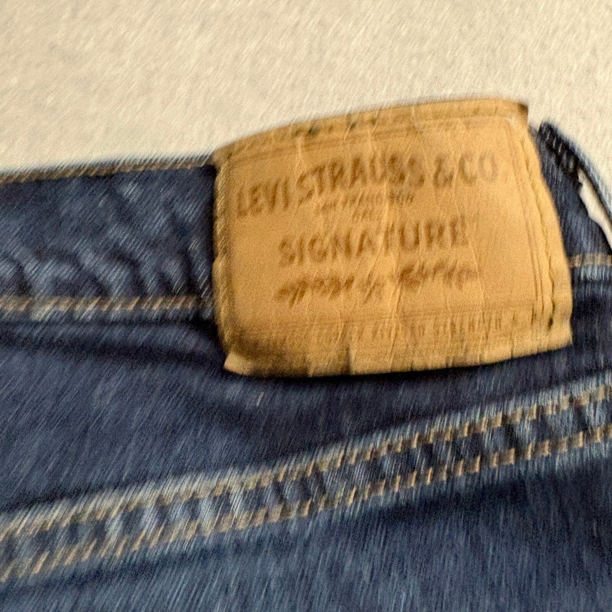 Signature by Levi Strauss Co Mens 34x34 Relaxed Fit Blue Jeans Dark Wash