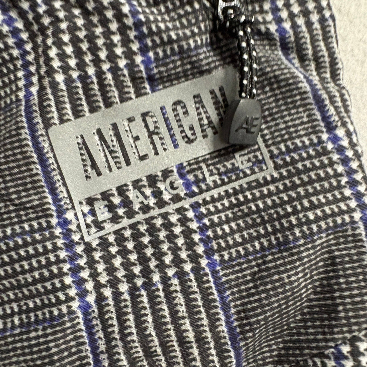 American Eagle Mens Jogger Pants Small S Gray Plaid Nylon Mesh Lined Track Pants