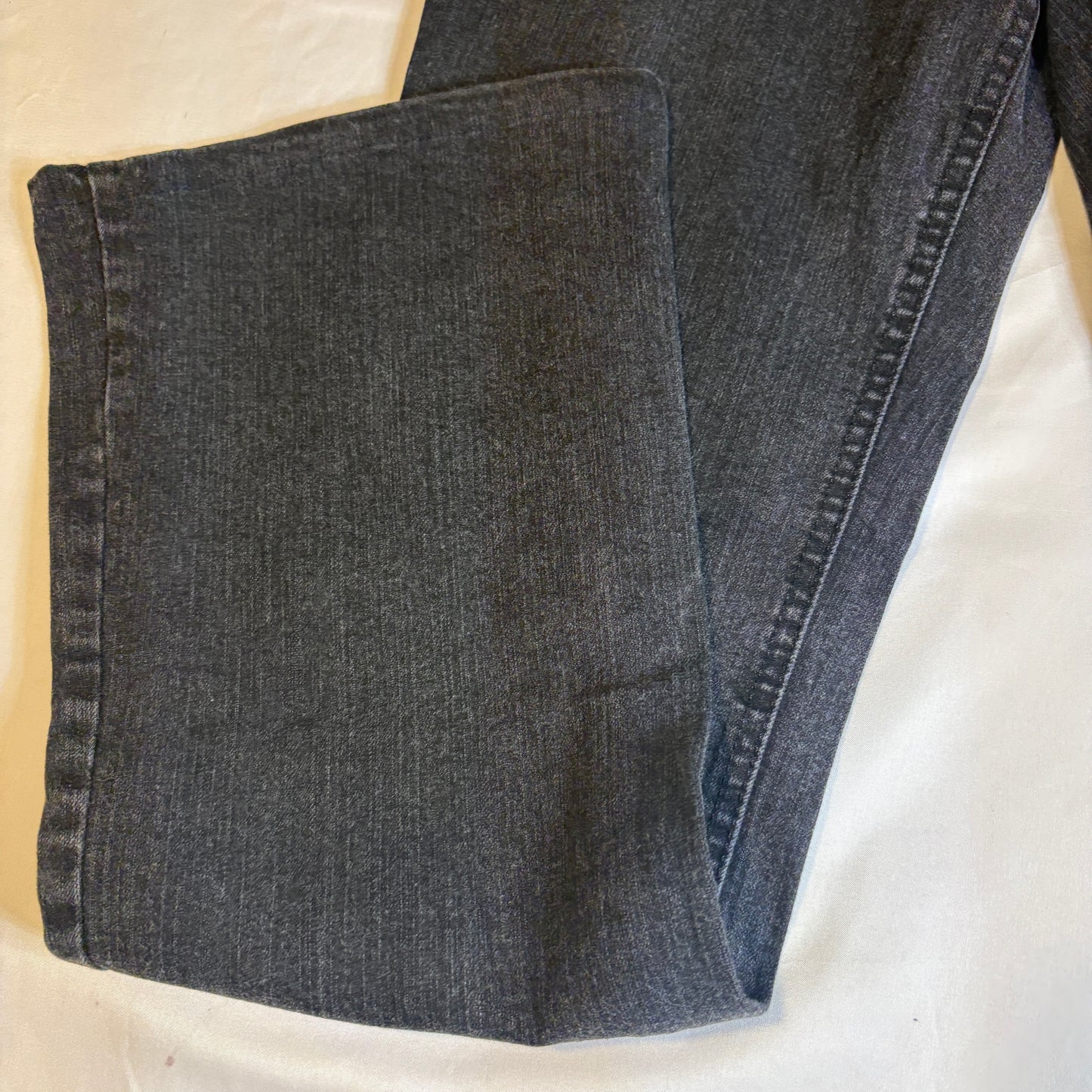 Bandolino Blu Jeans Women’s 6 Arianna Bootcut Dark Wash Stretch Denim Casual