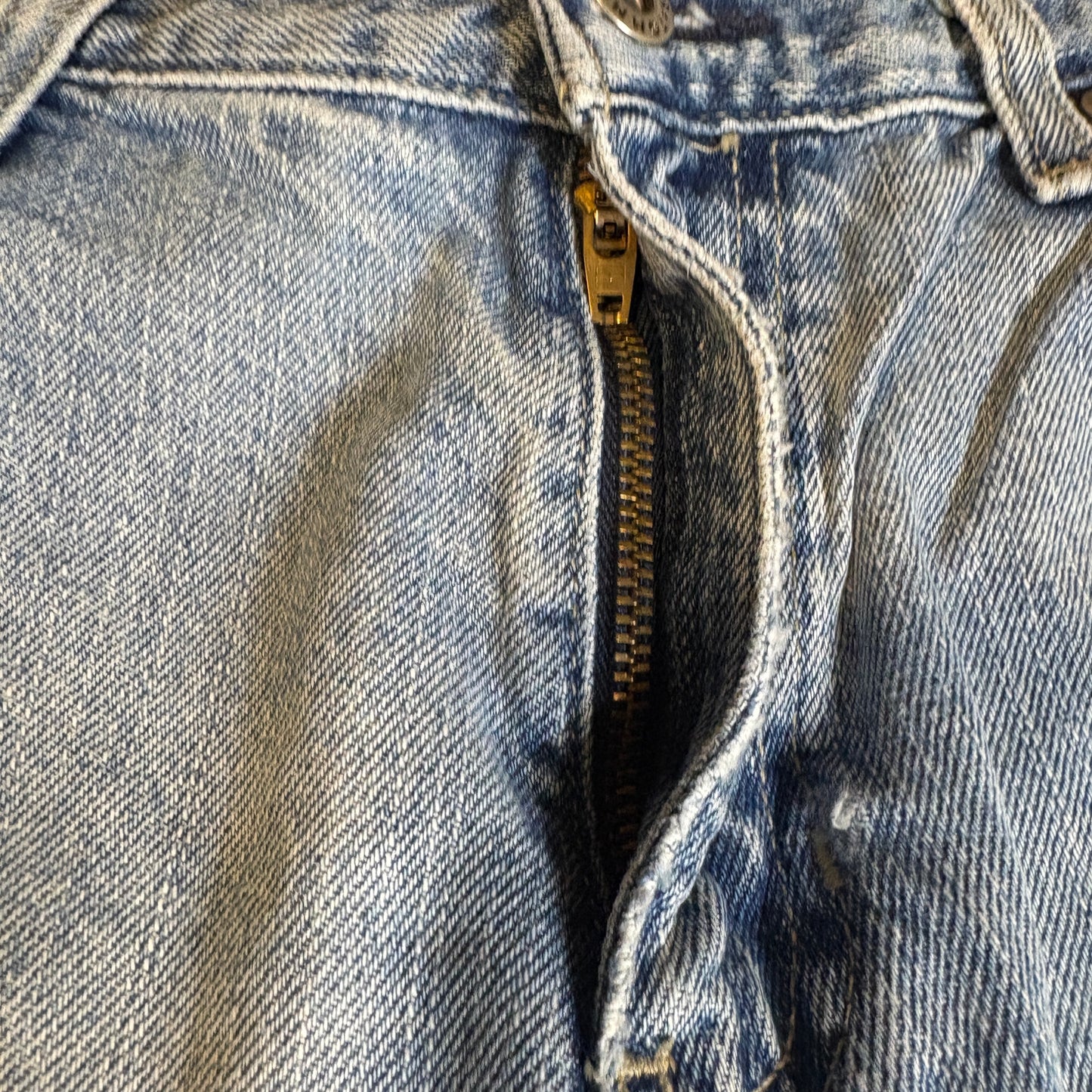 Tommy Hilfiger Jeans Men’s Light Wash Denim Straight Leg Vintage USA Flag Logo