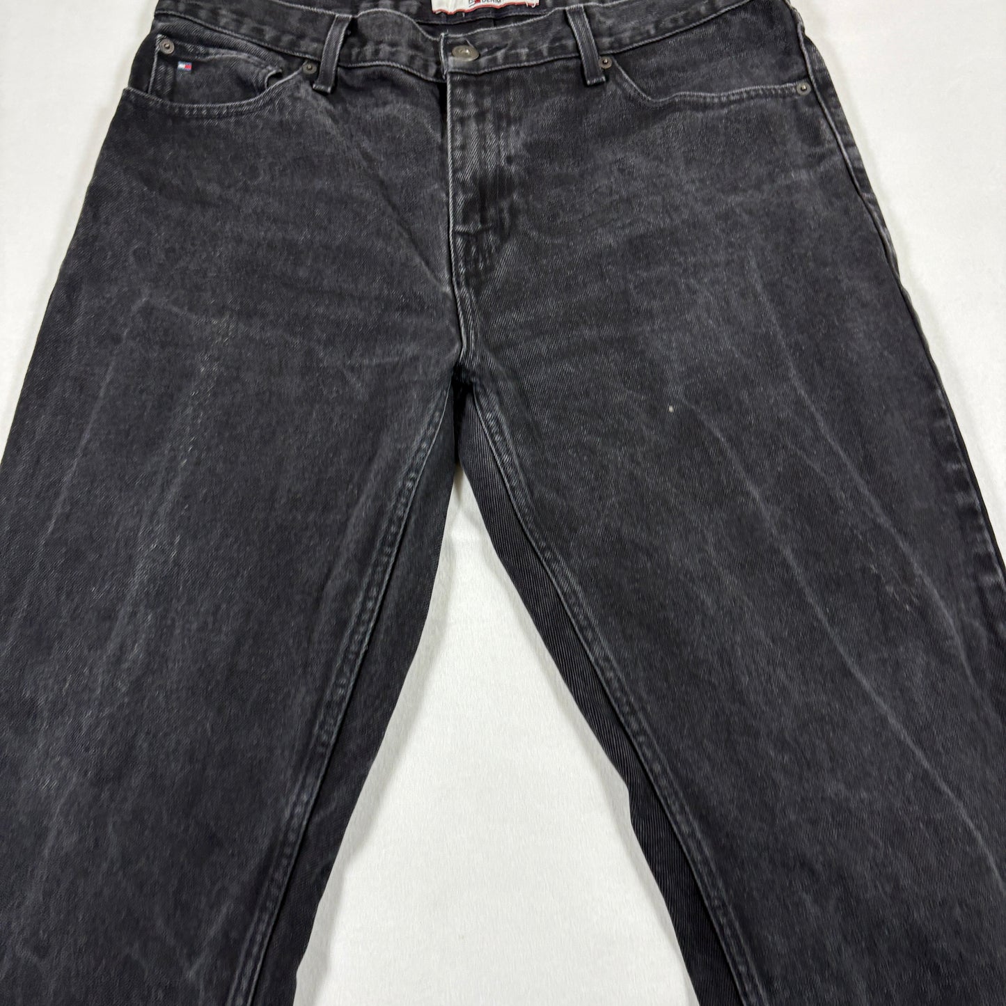 Tommy Hilfiger mens jeans size 34x30 black straight leg denim Y2K vintage grunge
