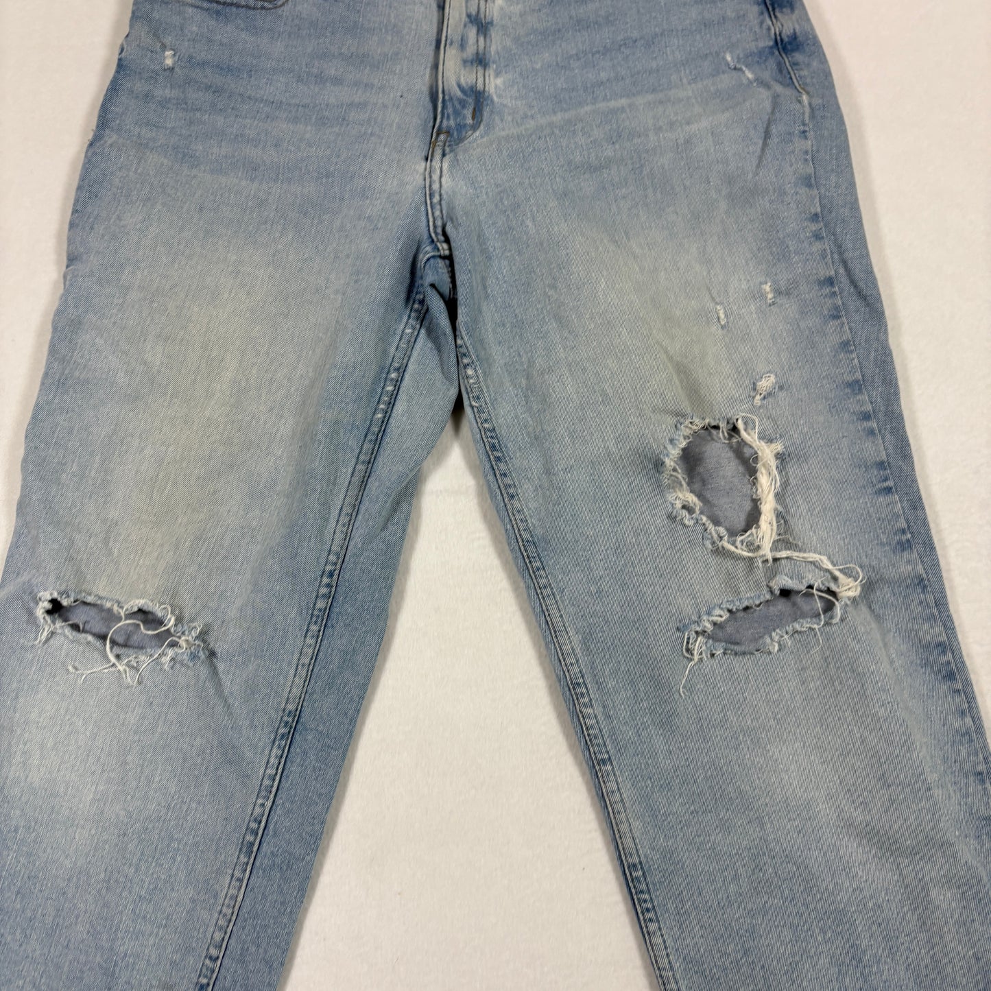 Calvin Klein womens jeans 12/31 light wash distressed straight leg frayed hem Y2K
