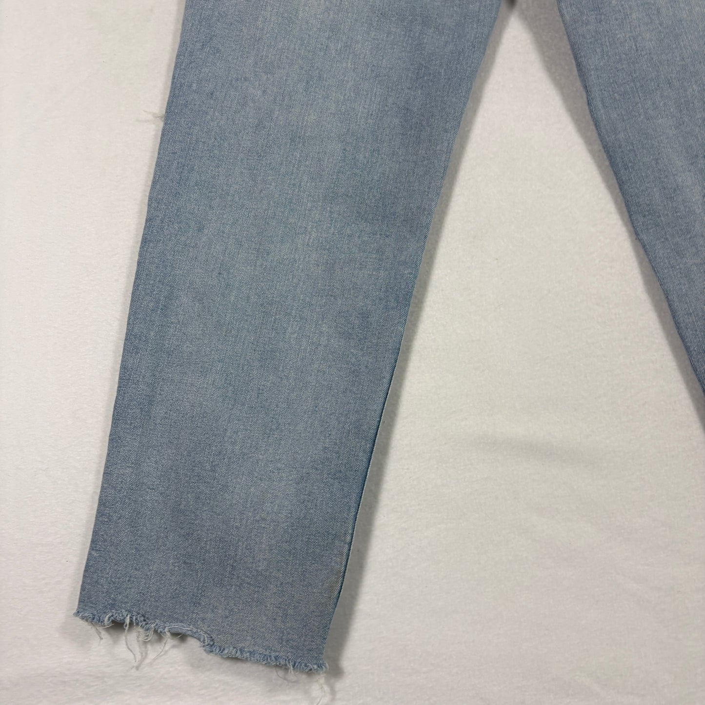 Calvin Klein womens jeans 12/31 light wash distressed straight leg frayed hem Y2K