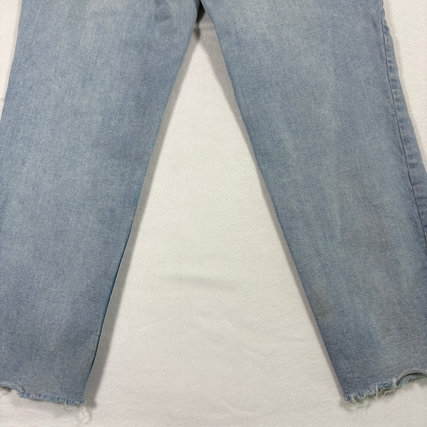 Calvin Klein womens jeans 12/31 light wash distressed straight leg frayed hem Y2K