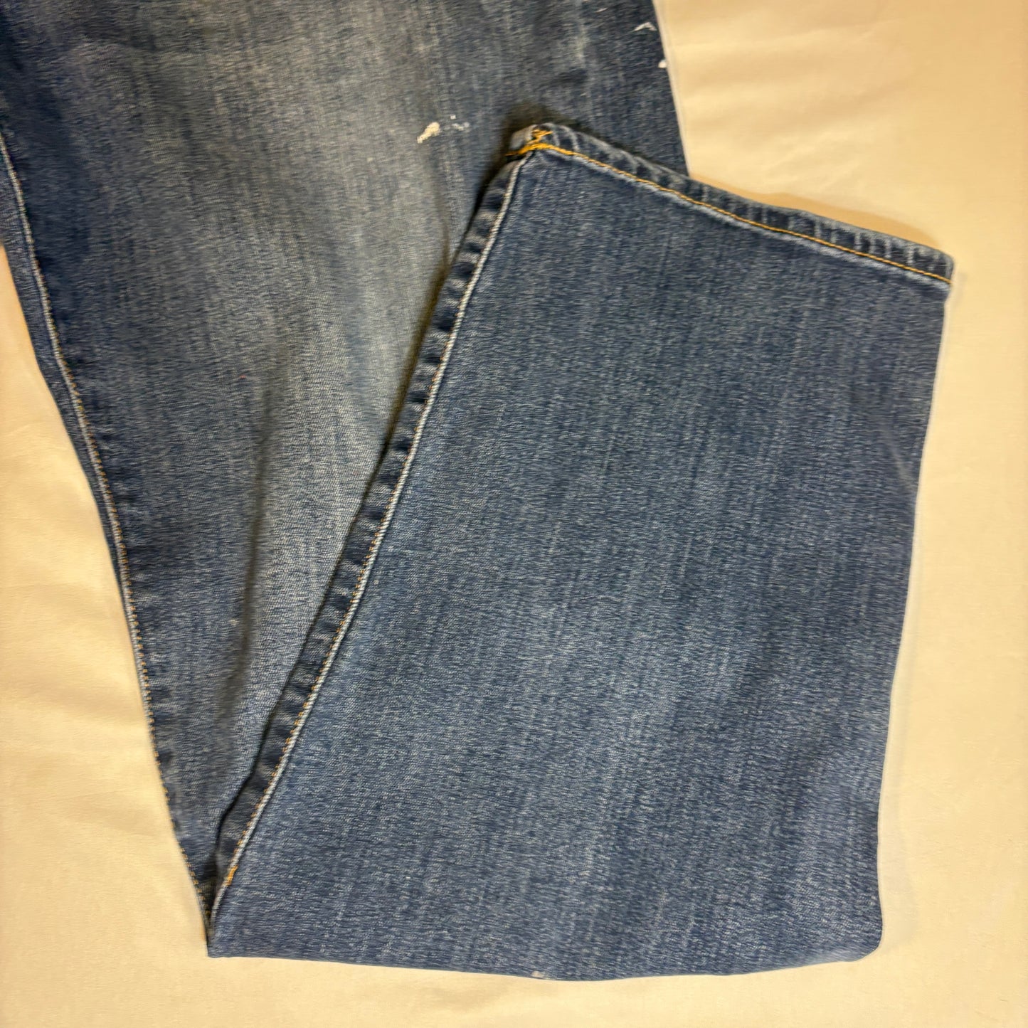 Lucky Brand Jeans Men’s 36x30 Blue Denim Straight Leg Distressed Paint Stain Work