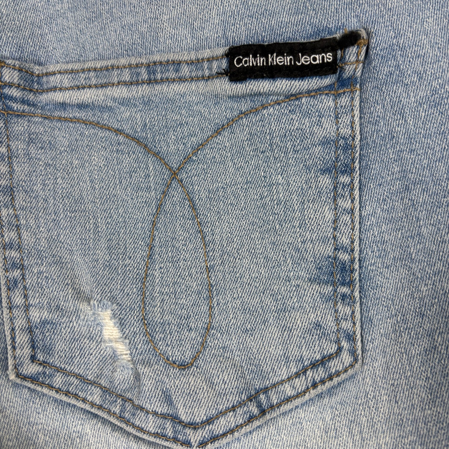 Calvin Klein womens jeans 12/31 light wash distressed straight leg frayed hem Y2K