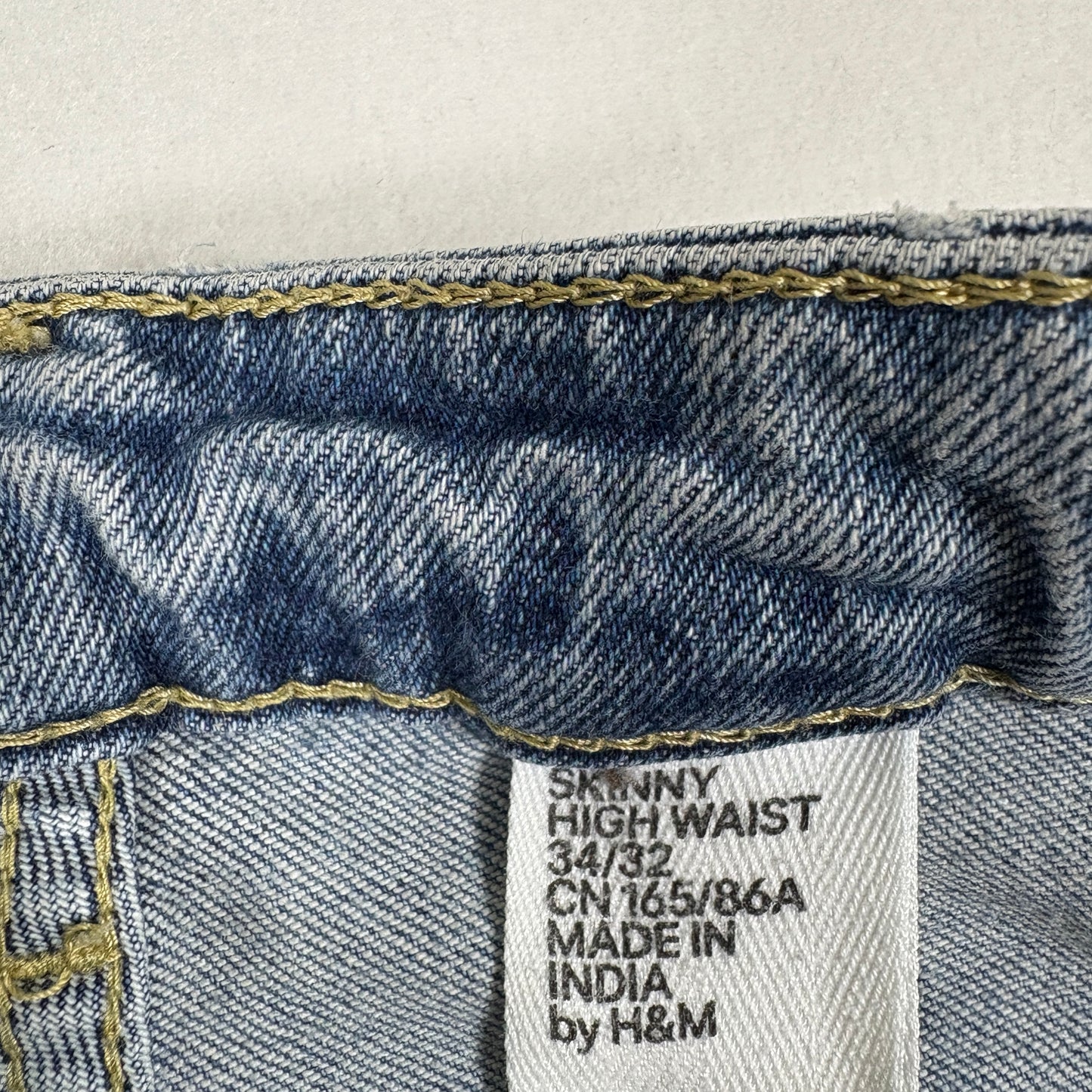 H&M mens jeans 34x32 light wash distressed skinny high rise denim Y2K grunge