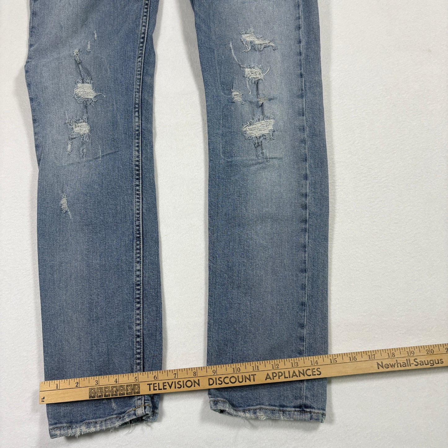 H&M mens jeans 34x32 light wash distressed skinny high rise denim Y2K grunge