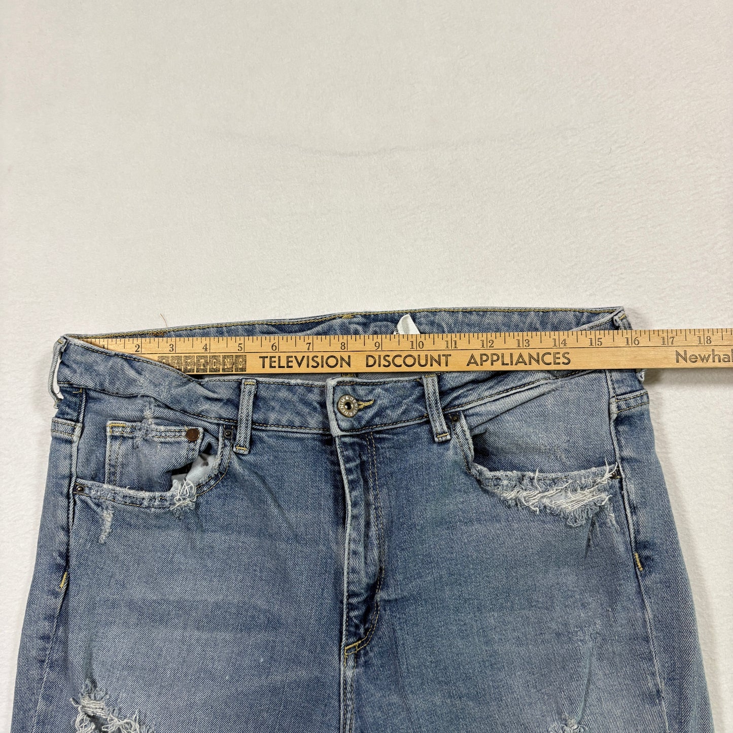 H&M mens jeans 34x32 light wash distressed skinny high rise denim Y2K grunge