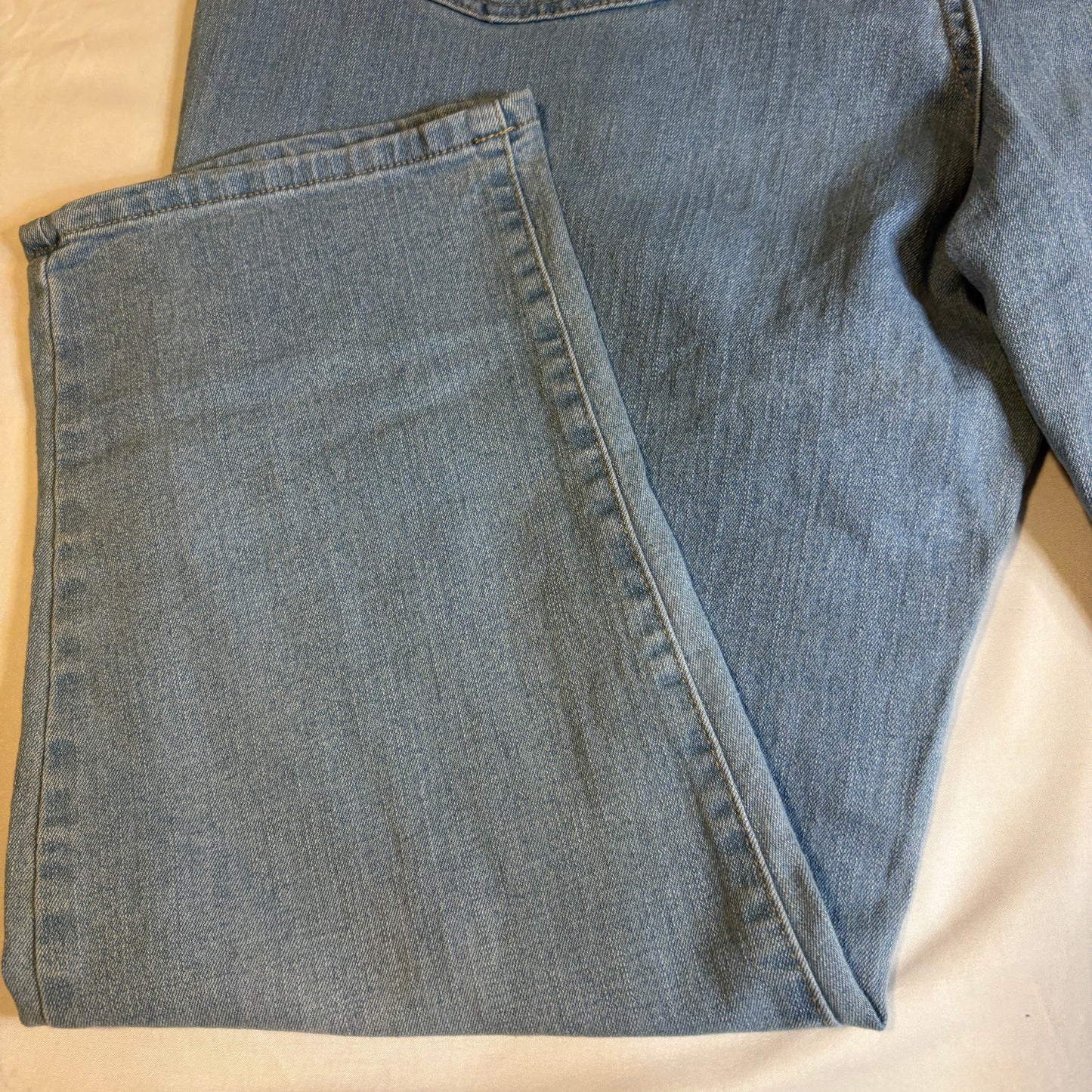 No Boundaries Jeans Women’s 19 Baggy Light Wash High Rise Straight Leg Stretch