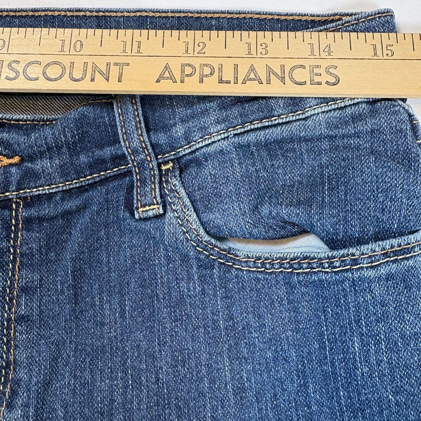 Old Navy The Flirt Bootcut Jeans Women’s Size 8 Regular Blue Denim Stretch Baggy