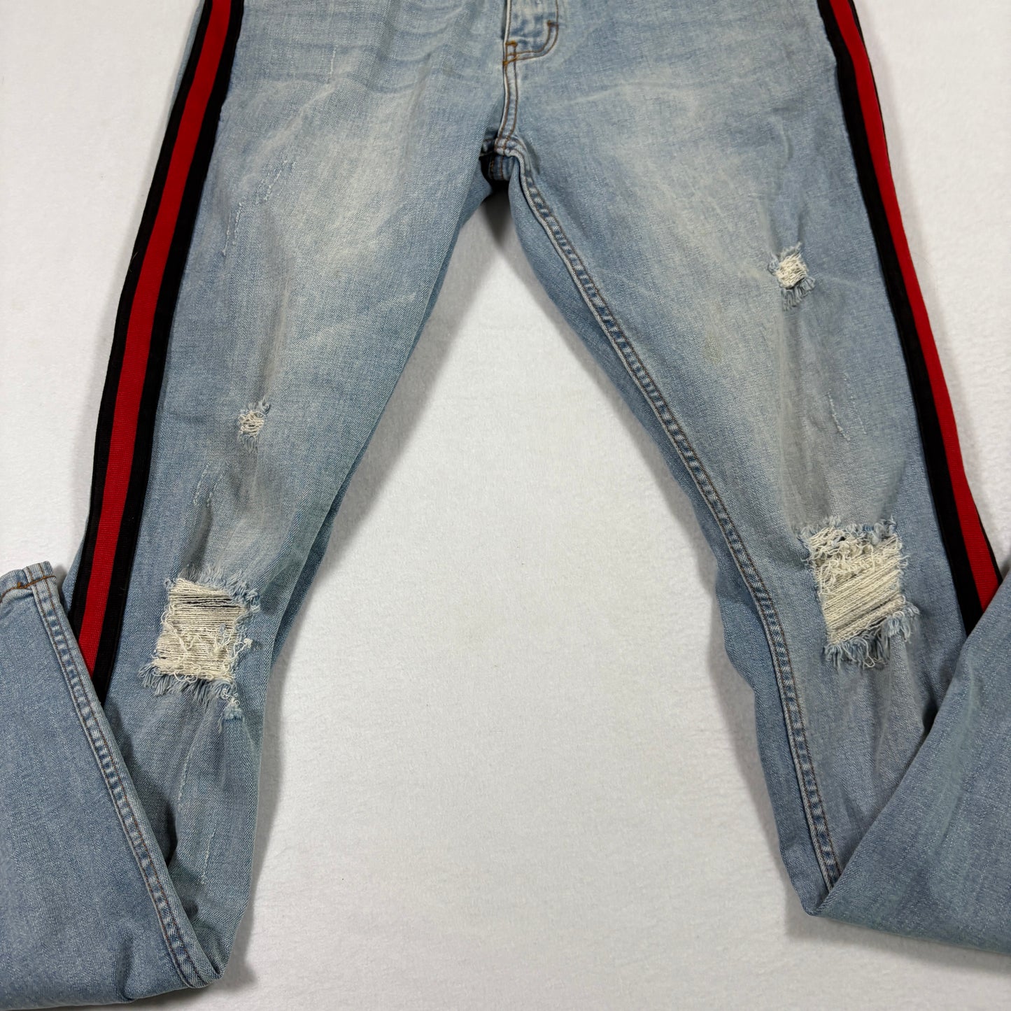 Serenade mens jeans 34 light wash distressed skinny red stripe Y2K grunge denim
