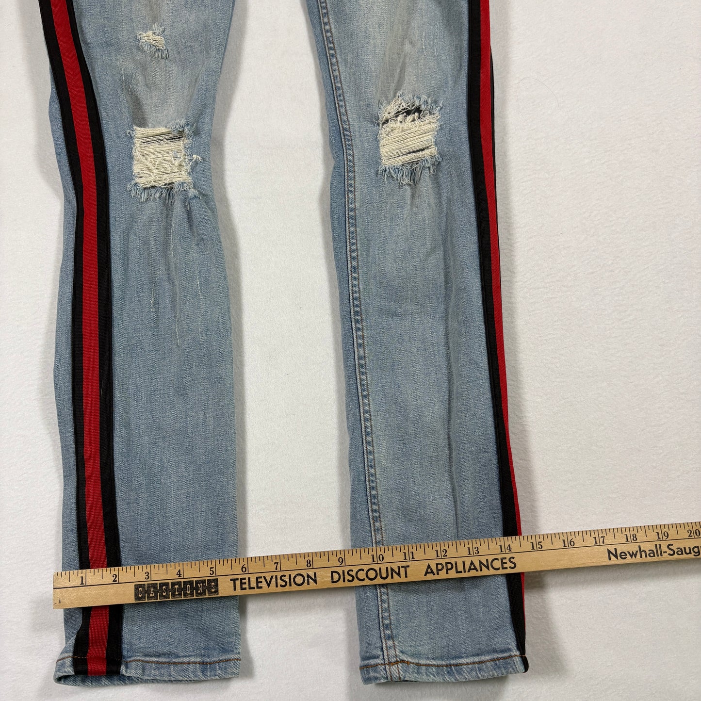 Serenade mens jeans 34 light wash distressed skinny red stripe Y2K grunge denim