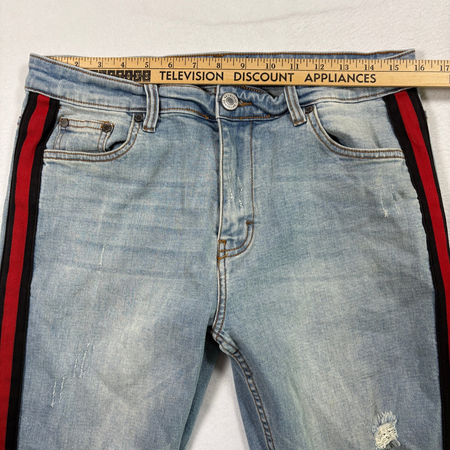 Serenade mens jeans 34 light wash distressed skinny red stripe Y2K grunge denim
