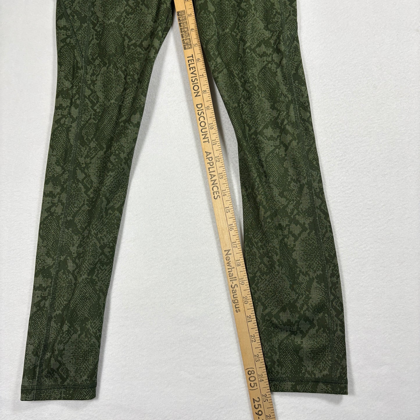 All In Motion Womens Leggings Medium Green Snake Print High Rise Stretch Yoga